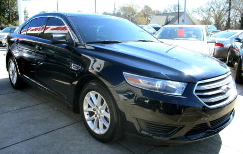 2014 Ford Taurus SE