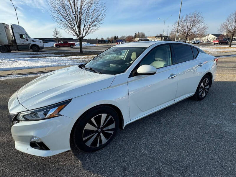 2019 Nissan Altima for sale at Atlas Auto in Grand Forks ND