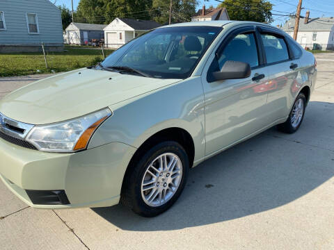 2010 Ford Focus for sale at METRO CITY AUTO GROUP LLC in Lincoln Park MI