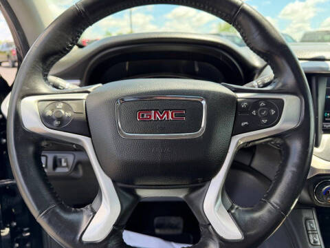 2017 GMC Acadia SLE-2