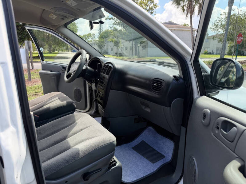 2006 Dodge Grand Caravan SE