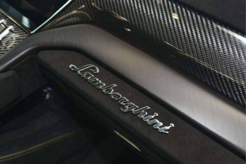 2024 Lamborghini Urus Performante