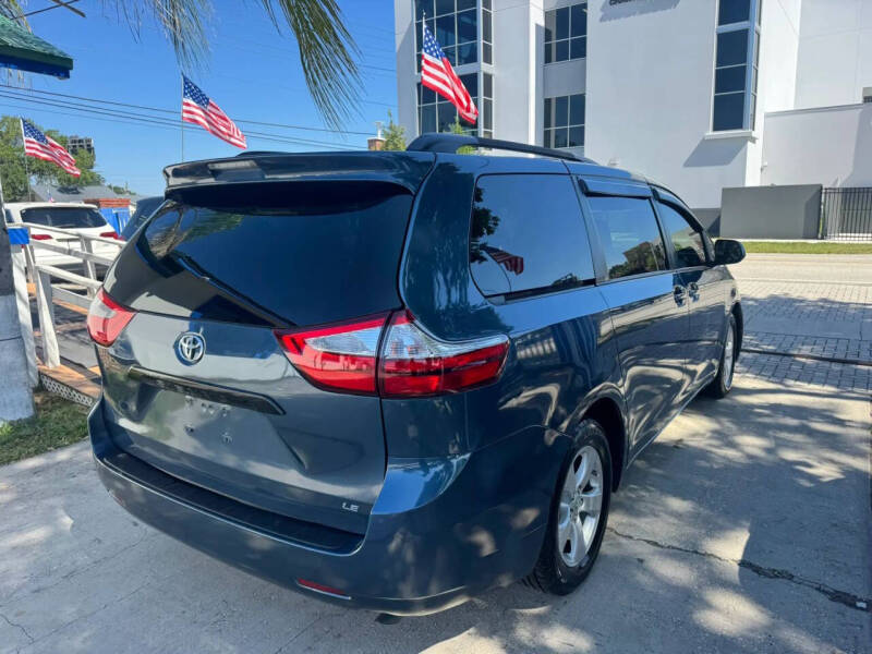 2017 Toyota Sienna