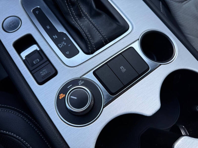 2017 Volkswagen Touareg V6 Wolfsburg