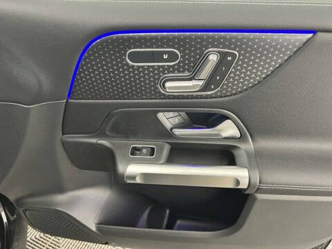 2025 Mercedes-Benz GLB GLB 250