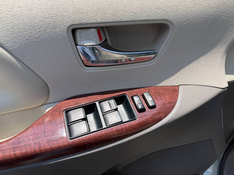 2012 Toyota Sienna XLE 8-Passenger