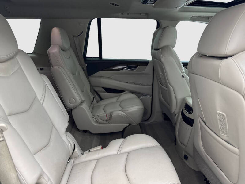 2018 Cadillac Escalade Luxury