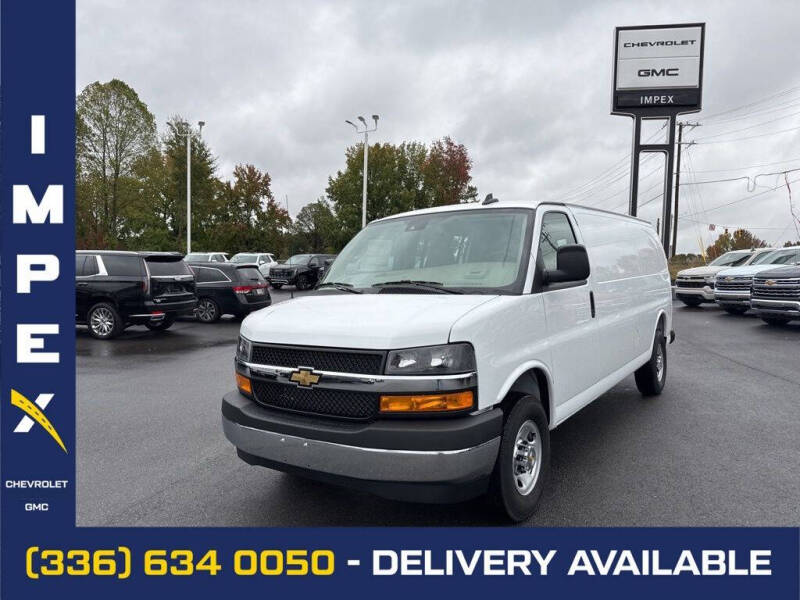 2025 Chevrolet Express Cargo Work Van's photo