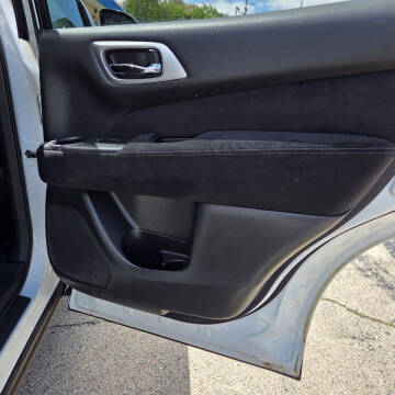 2014 Nissan Pathfinder SV