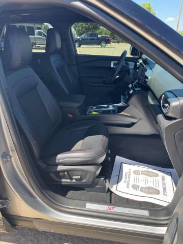 2024 Ford Explorer ST-Line