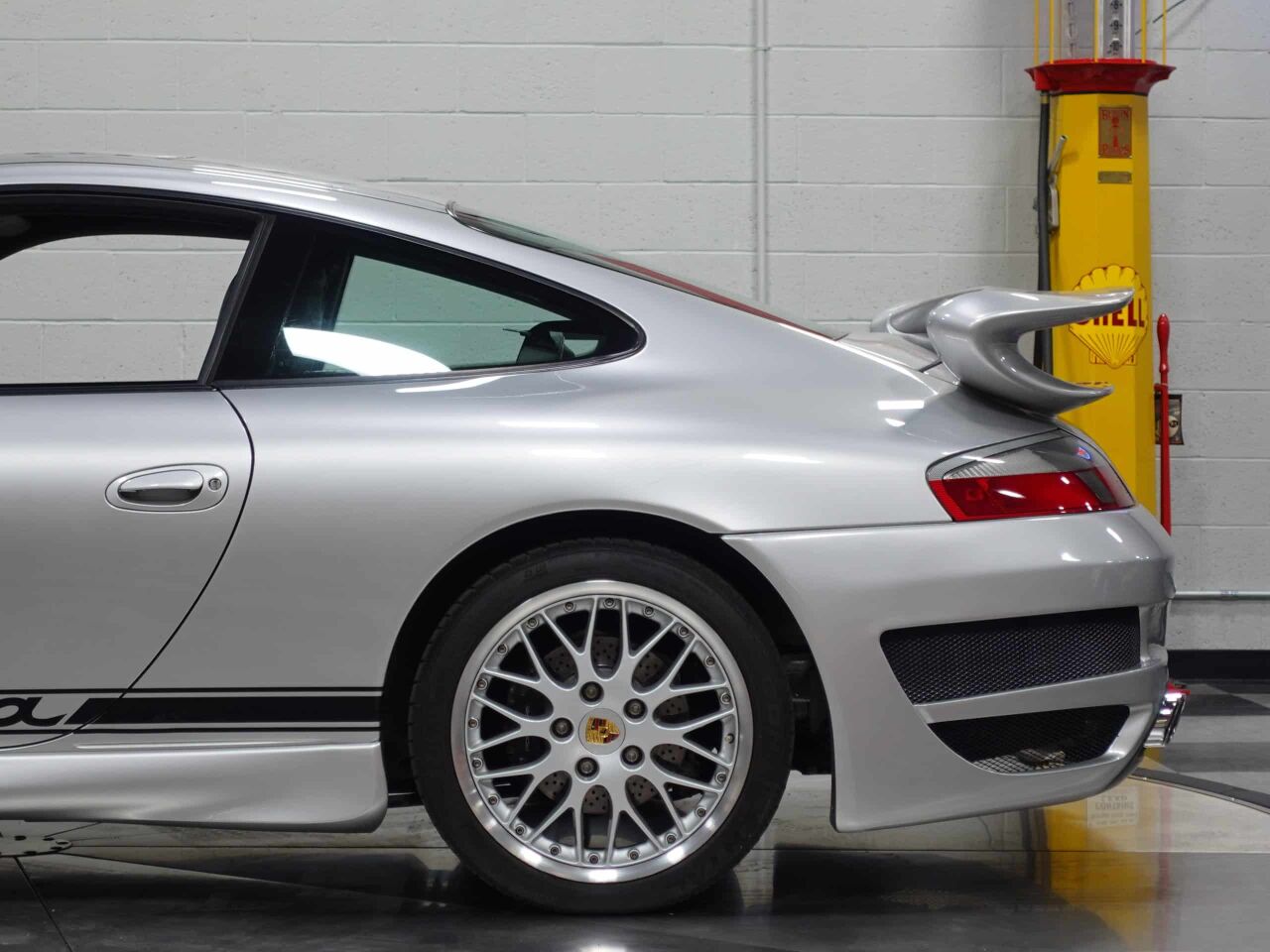 2001 Porsche 911 42