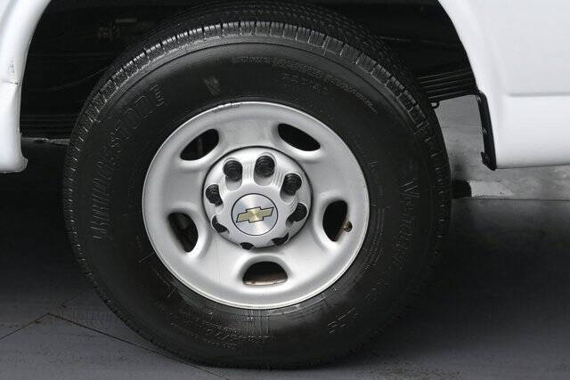 2023 Chevrolet Express LS 3500