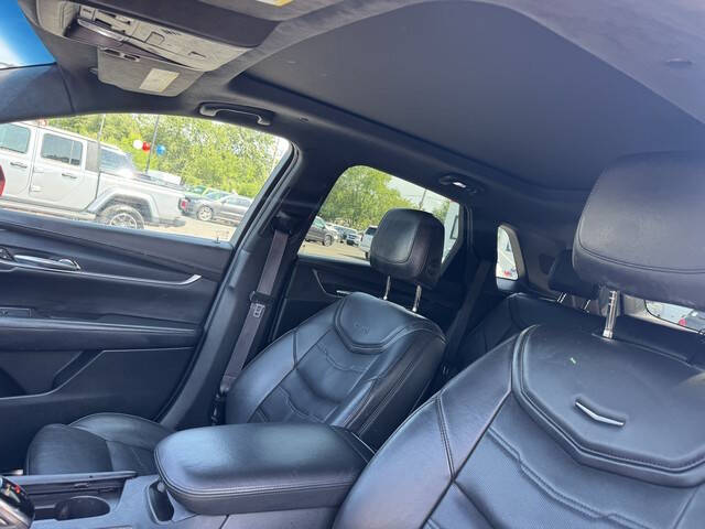 2017 Cadillac XT5 Platinum