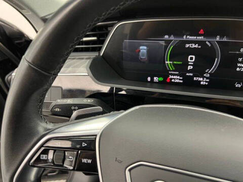 2023 Audi e-tron quattro Premium