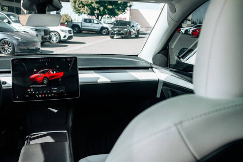 2023 Tesla Model Y Long Range