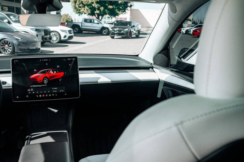 2023 Tesla Model Y Long Range