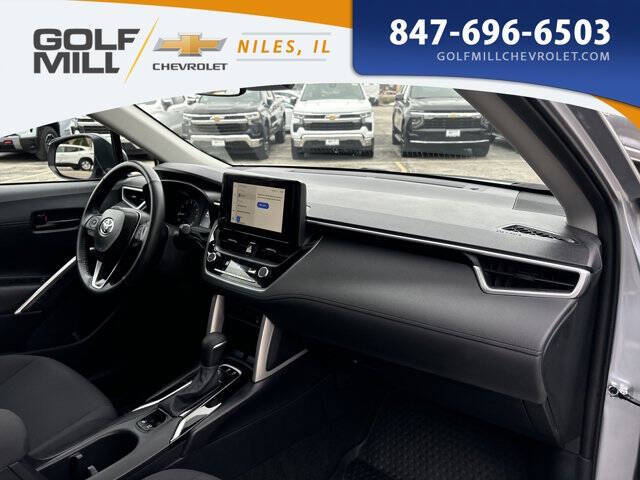 2025 Toyota Corolla Cross LE