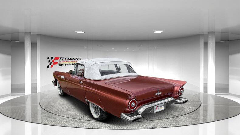 1957 Ford Thunderbird
