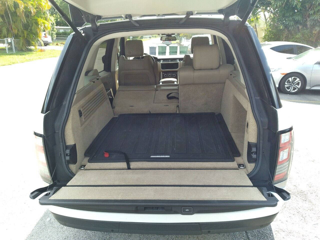 2014 LAND ROVER Range Rover SUV / Crossover - $40,999