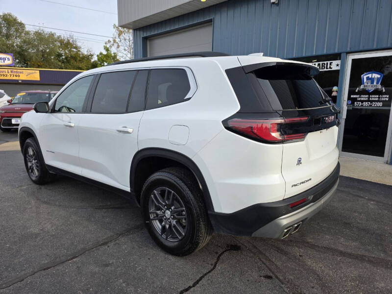 2025 GMC Acadia Elevation