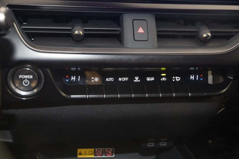 2023 Lexus UX 250h Premium