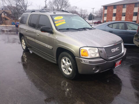 2005 GMC Envoy XL for sale at KENNEDY AUTO CENTER in Bradley IL