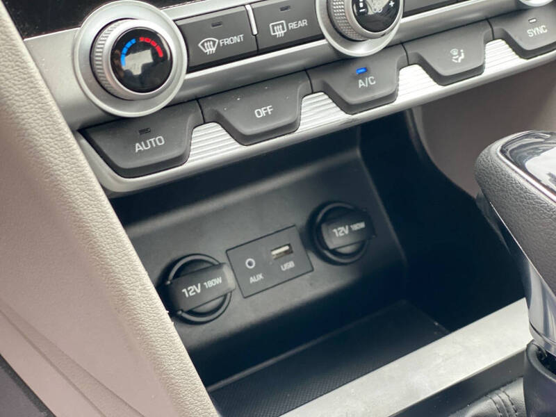 2020 Hyundai Elantra SEL