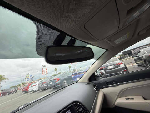 2018 Hyundai Elantra