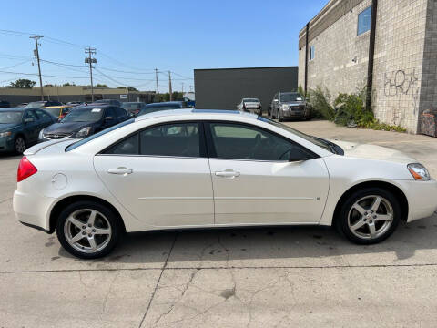 2008 Pontiac G6 for sale at United Motors in Saint Cloud MN