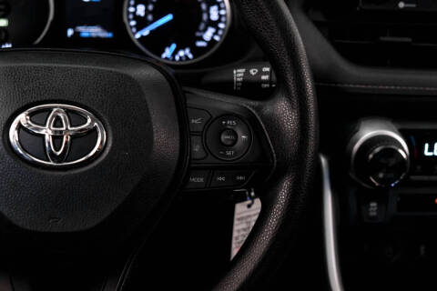 2020 Toyota RAV4 Hybrid LE