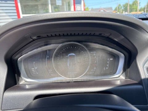 2016 Volvo XC60 T6 Drive-E