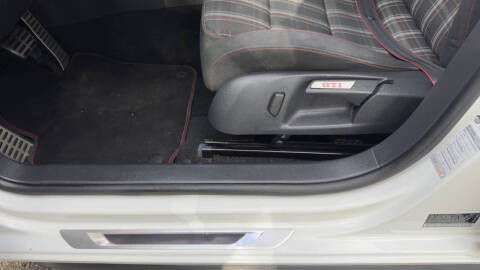 2013 Volkswagen GTI Wolfsburg Edition