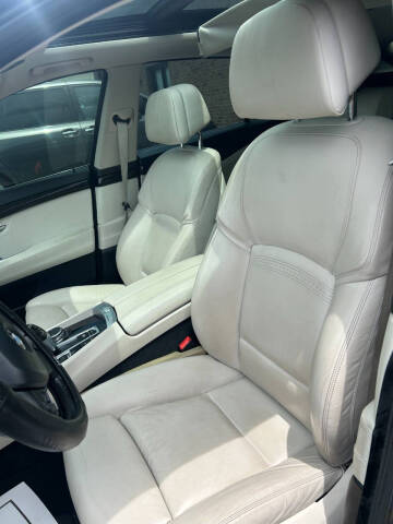 2017 BMW 5 Series 535i Gran Turismo