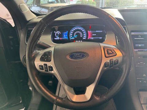 2015 Ford Taurus SEL