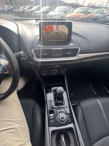 2017 Mazda MAZDA3 Sport