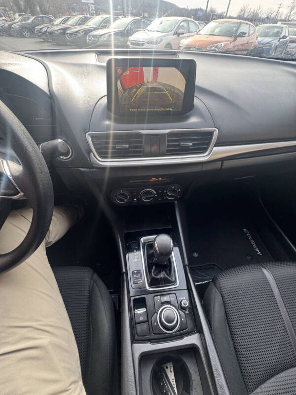 2017 Mazda MAZDA3 Sport