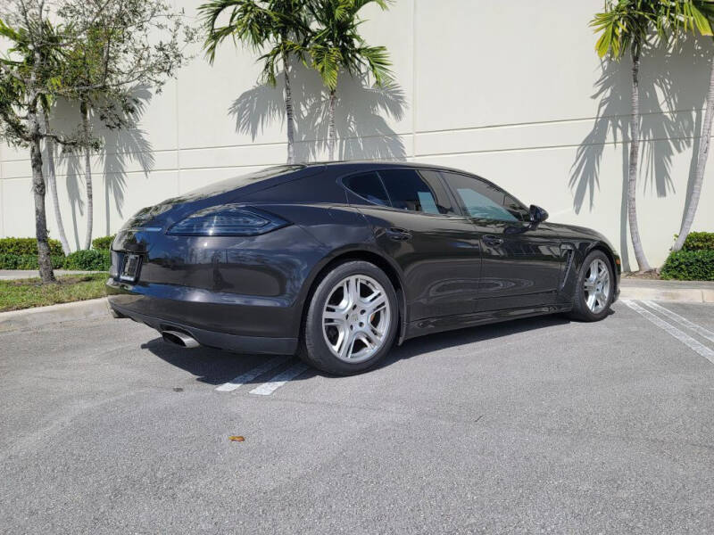 2011 Porsche Panamera 4