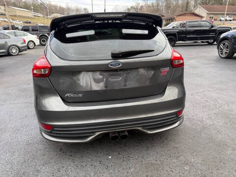 2017 Ford Focus ST
