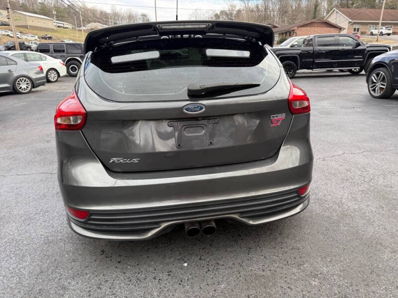 2017 Ford Focus ST