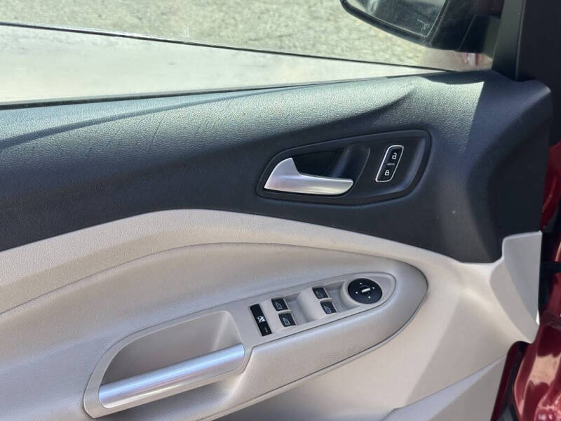 2013 Ford C-MAX Hybrid SE