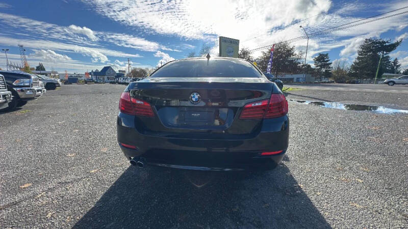 2016 BMW 5 Series 528i