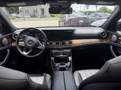 2017 Mercedes-Benz E-Class E 300 4MATIC
