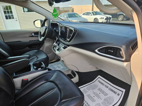 2023 Chrysler Pacifica Touring L