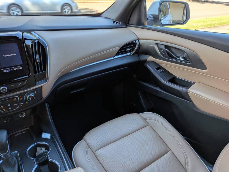 2023 Chevrolet Traverse Premier