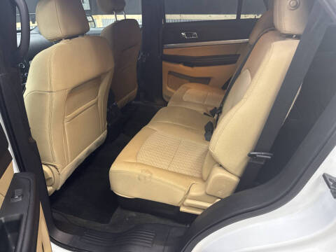 2017 Ford Explorer