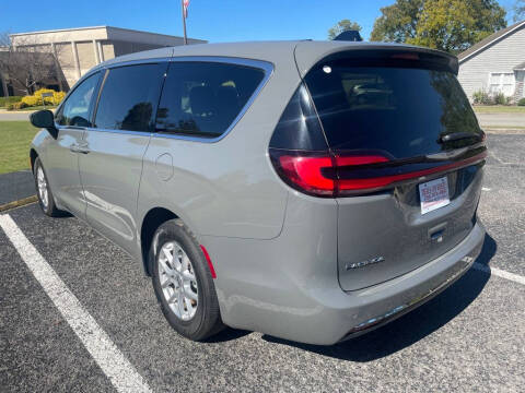2023 Chrysler Pacifica Touring L