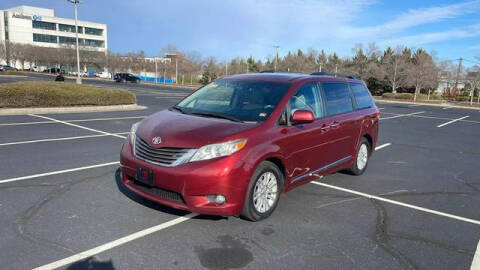 2012 Toyota Sienna for sale at Autohub of Virginia in Richmond VA