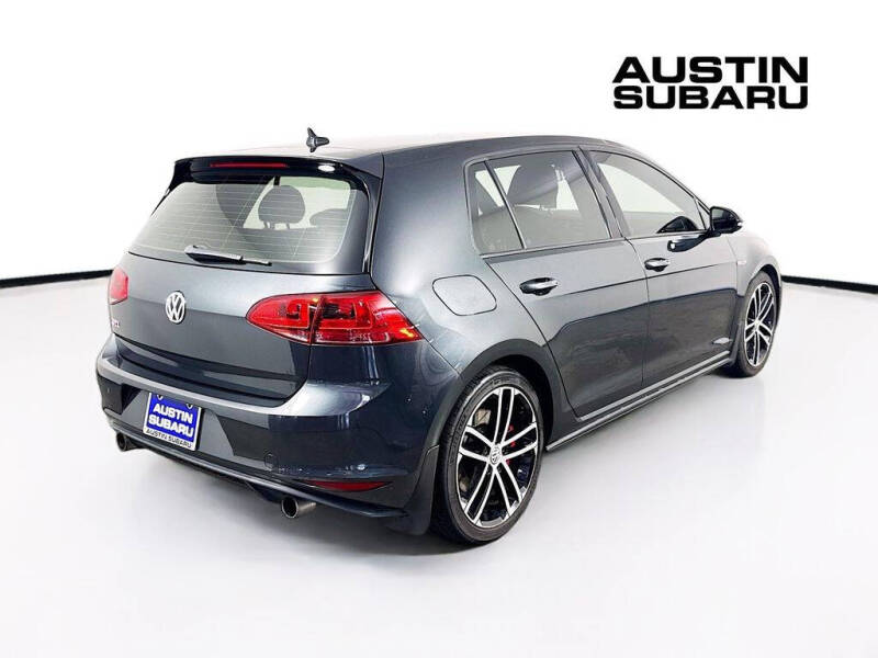 2017 Volkswagen Golf GTI Sport