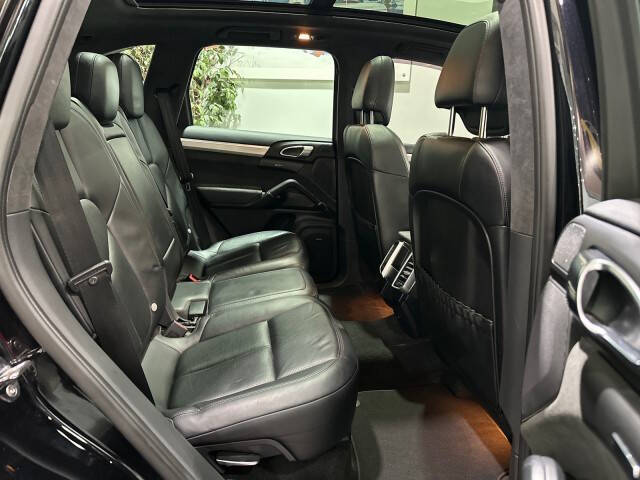 2014 Porsche Cayenne GTS