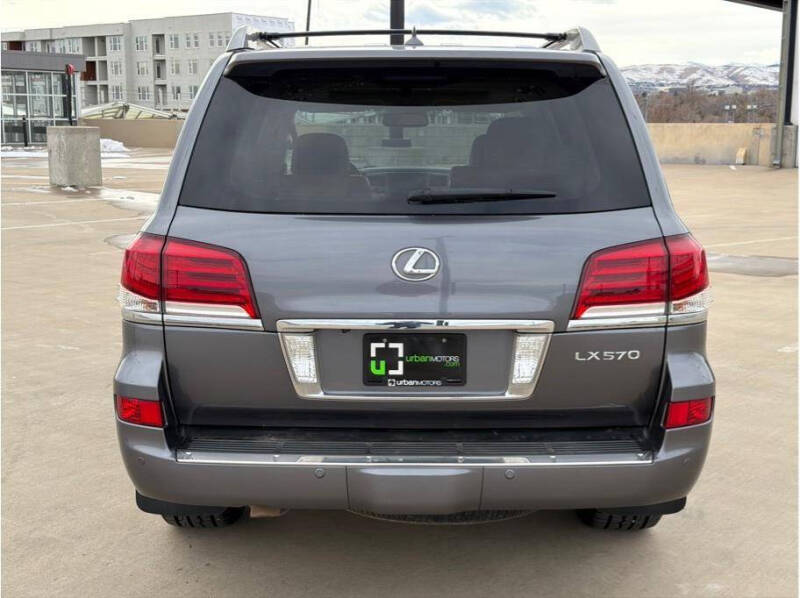2015 Lexus LX 570